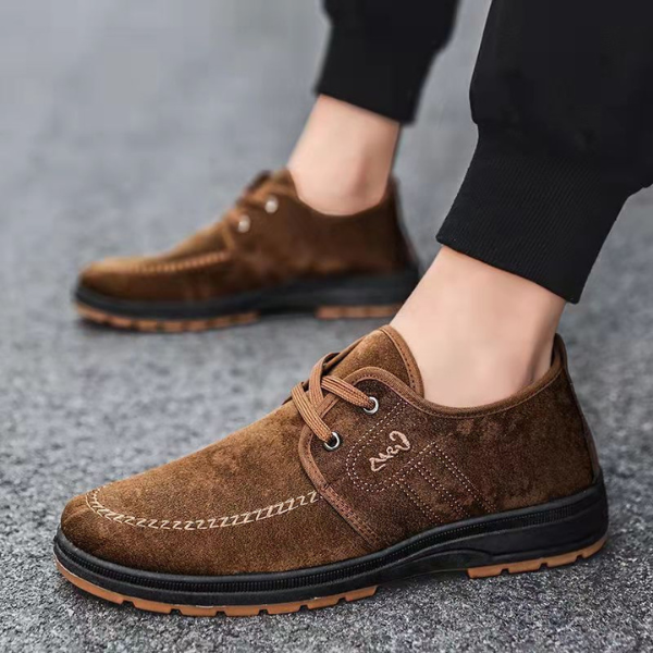 Benito – Scarpa Uomo in Camoscio con Cuciture