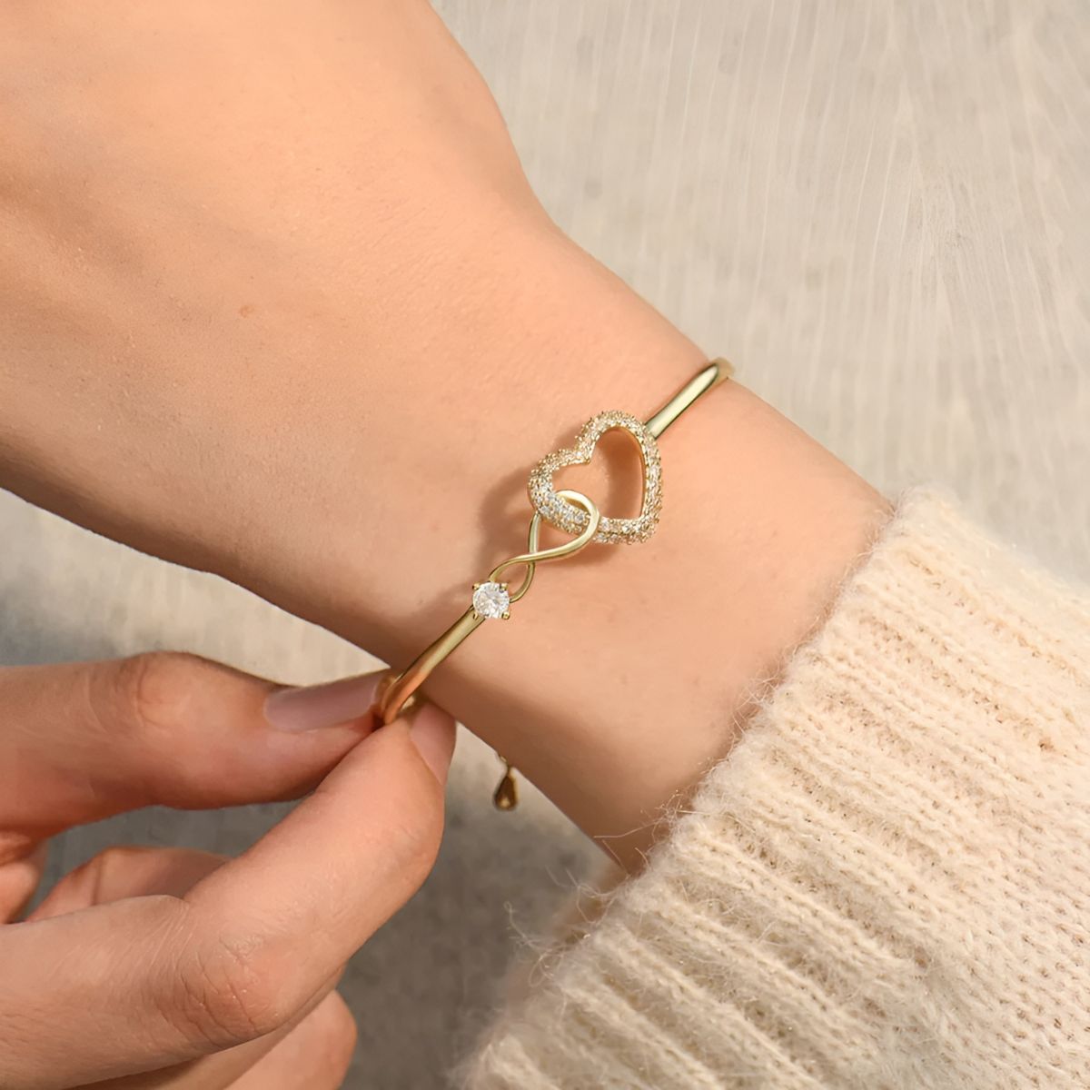 Fiora | Bracciale Elegante con Cuore Pendente